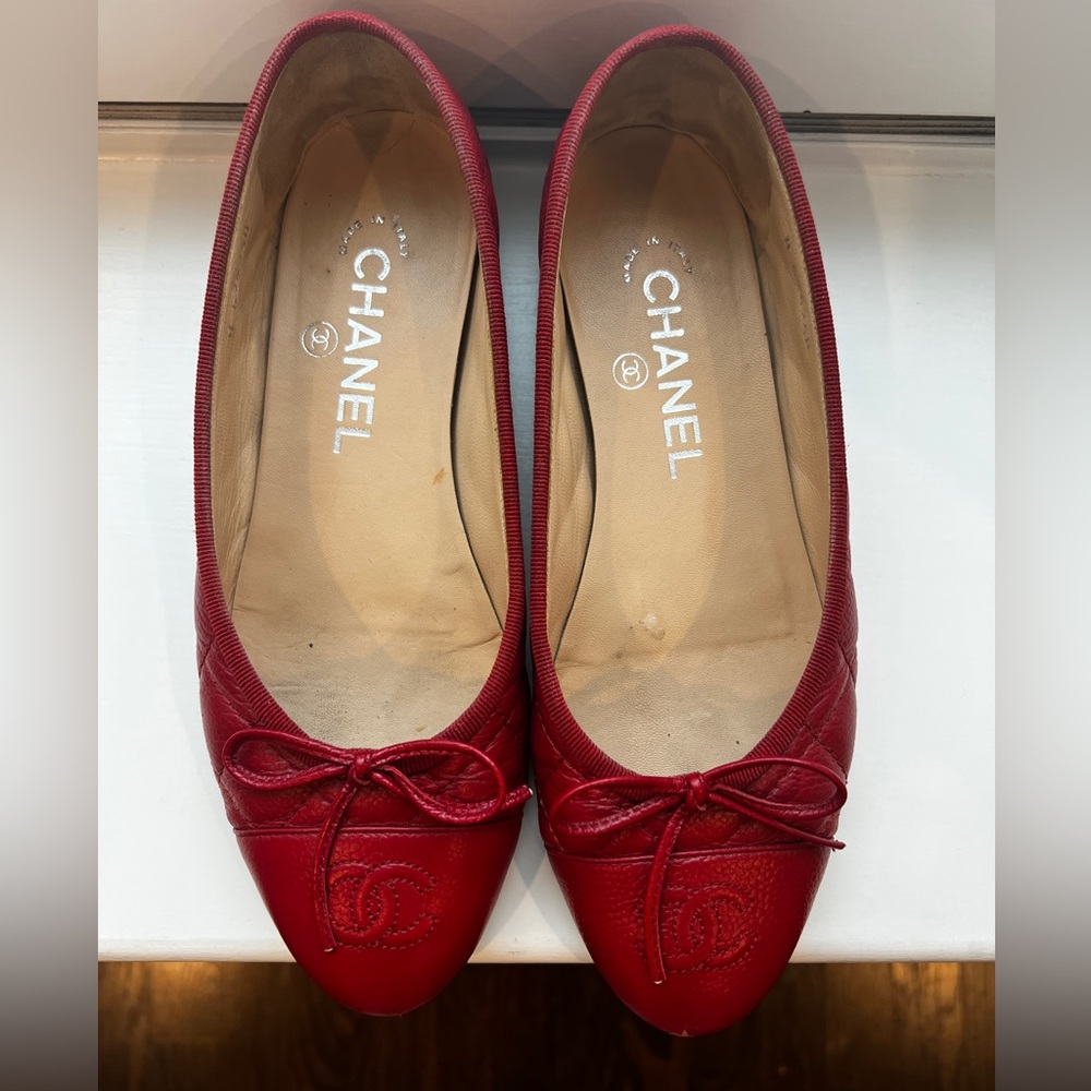 CHANEL CC Logo Leather Ballet Flats Size 35.5